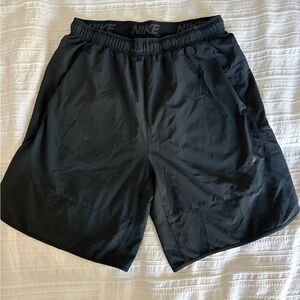 Nike Men's Black Athletic Shorts 9” Unlined